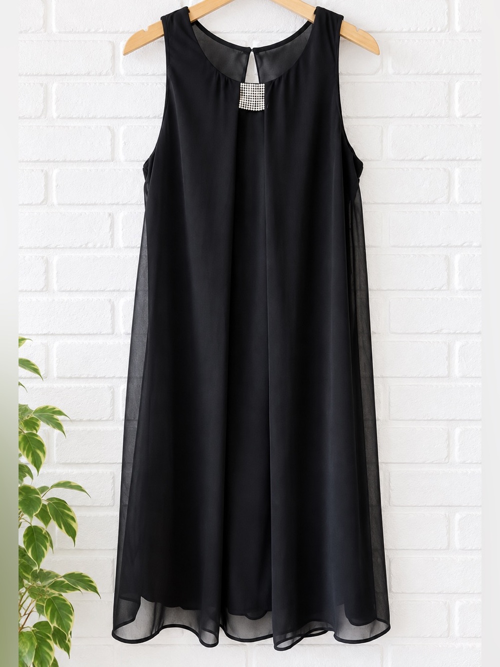 MSK Black Sleeveless Elegant Chiffon Overlay Dress with Rhinestone  Cocktail